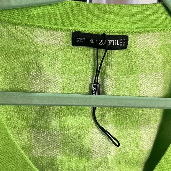 Cropped Cardigan - Picture 2 of 4